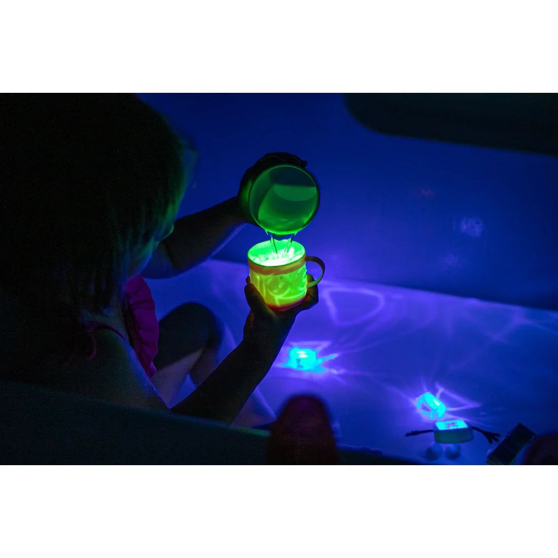 Glo Pals Light-Up Cubes- Pippa (green)